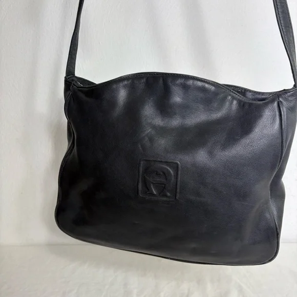 ETIENNE AIGNER Vintage Embossed Big Logo Minimalist Leather Crossbody Bag Purse - Picture 8 of 16